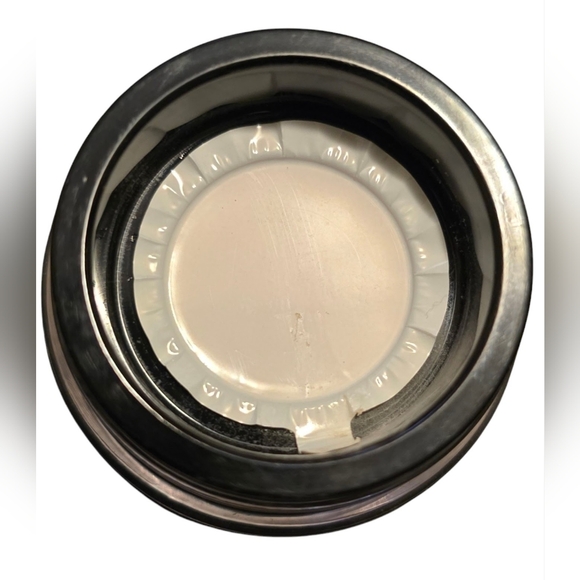 NEW DANESSA MYRICKS EVOLUTION POWDER IN TRANSLUCENT BEIGE - Picture 3 of 3